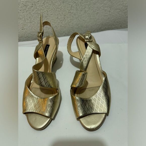 Alex Marie Gold Metallic  Wedge Sandals 6M - Picture 1 of 8